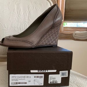 Gucci New Fango  wedge 9